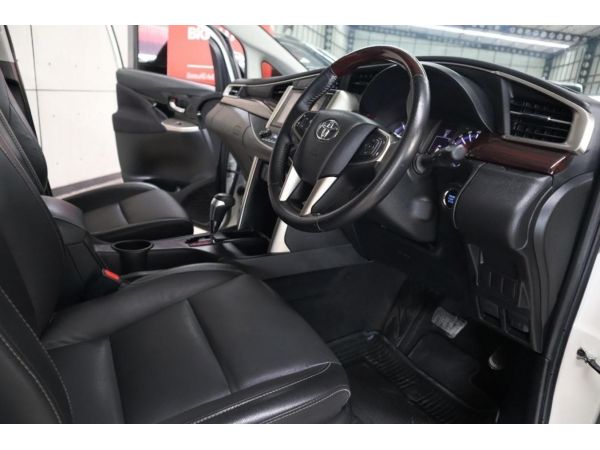 2018 Toyota Innova 2.8 Crysta V Wagon AT  (ปี 16-20) B8274 รูปที่ 5